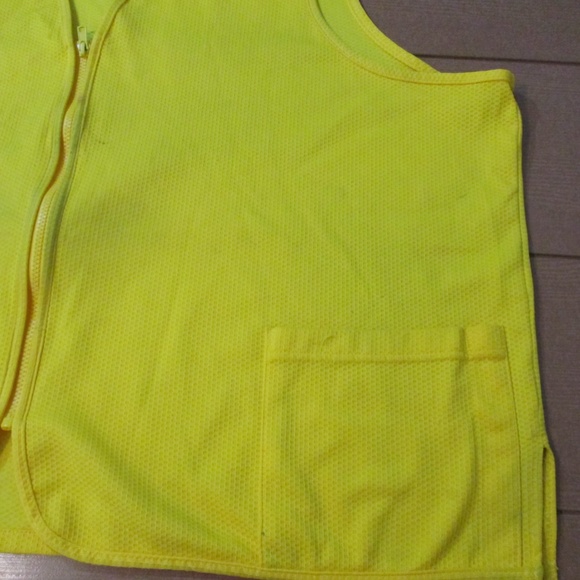 Walmart Associate Yellow Zip Uniform Employee Work Vest Unisex Sz 3XL - Picture 4 of 10